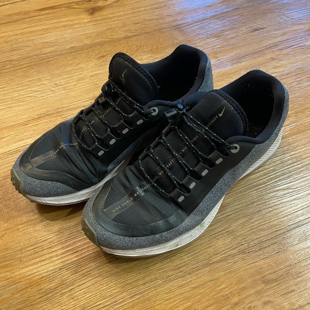 Nike shield windflo 5